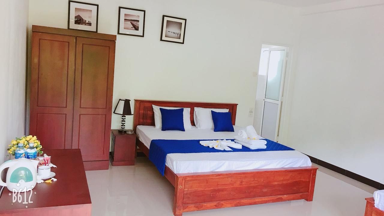 Blue Whale Holiday Hotel Mirissa Exterior foto