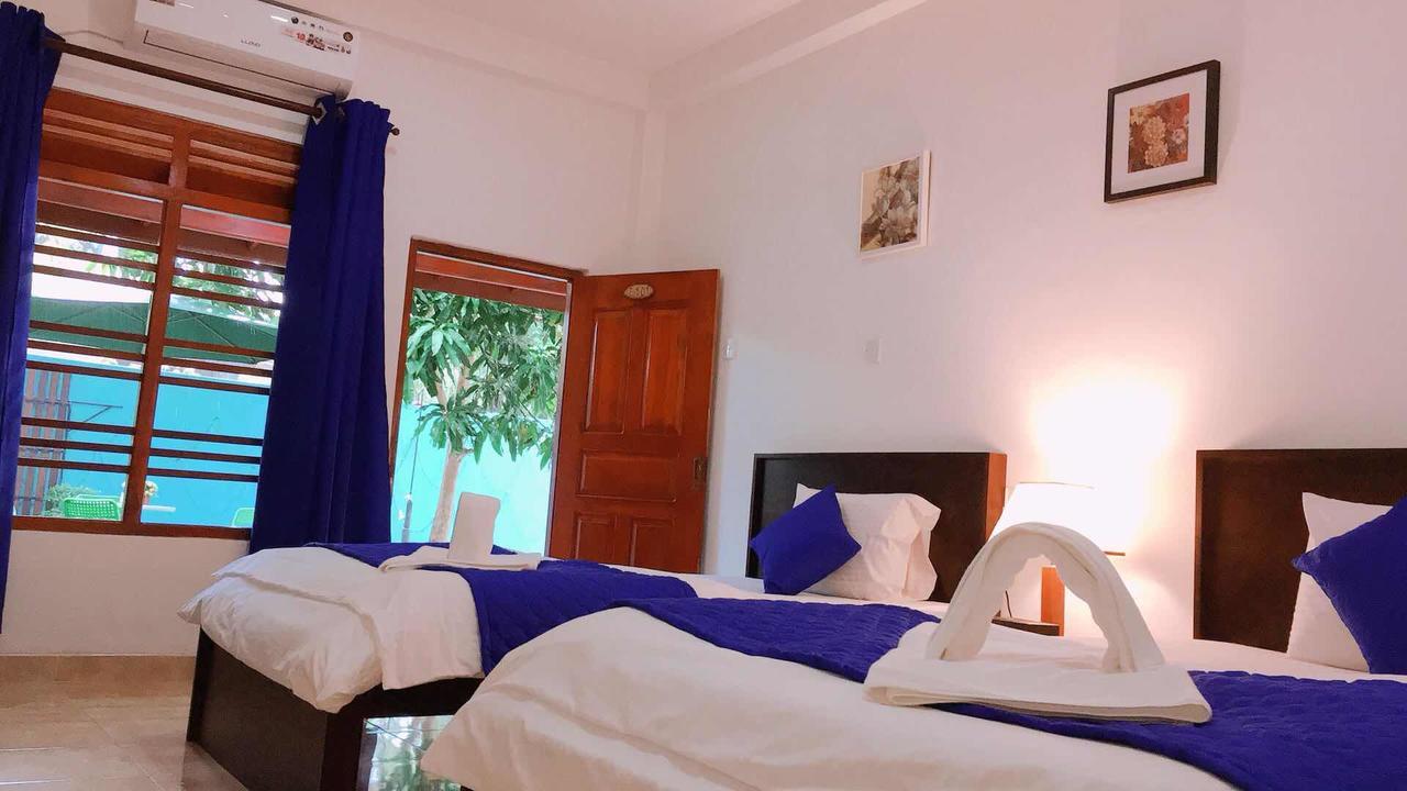 Blue Whale Holiday Hotel Mirissa Exterior foto